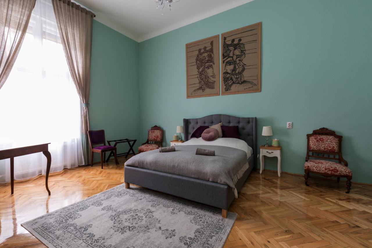 Eclectic Luxury & Spacious 2br Ac In Center * Budapesta