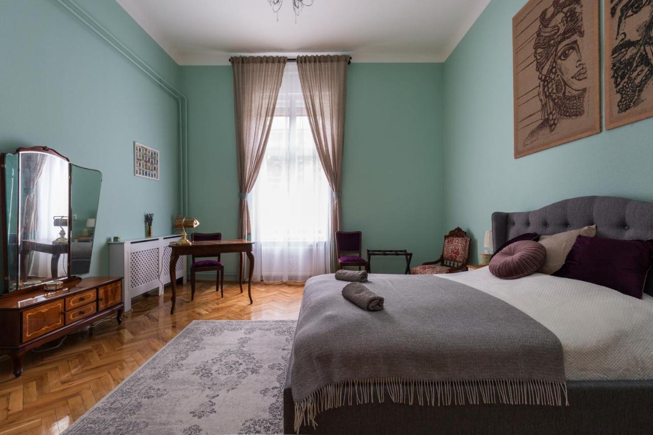 Eclectic Luxury & Spacious 2br Ac In Center Budapesta
